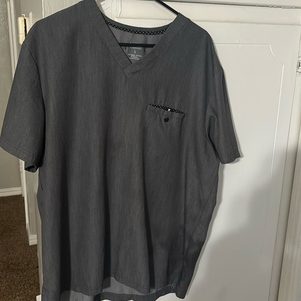Koi Men’s Scrub Set (Grey)